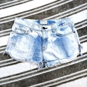 Current Elliot denim cutoff shorts cloud wash size 26 or 0 distressed blue jean